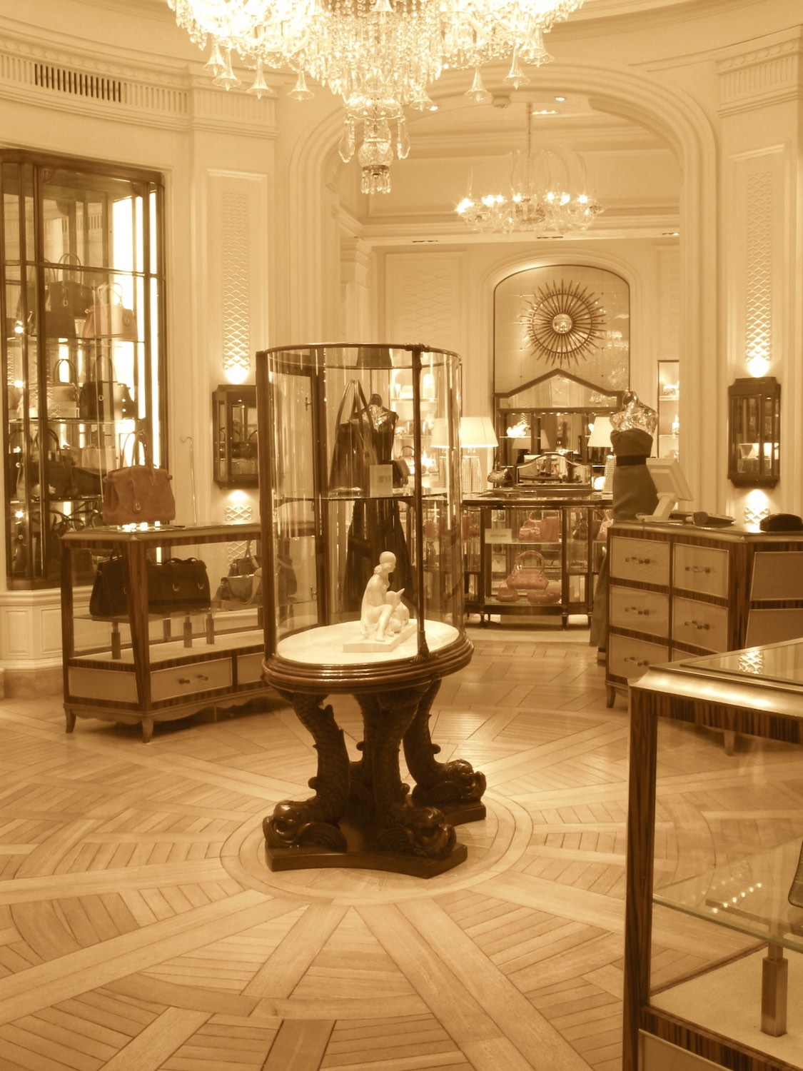 Bergdorf Goodman, photograph 5 of 14