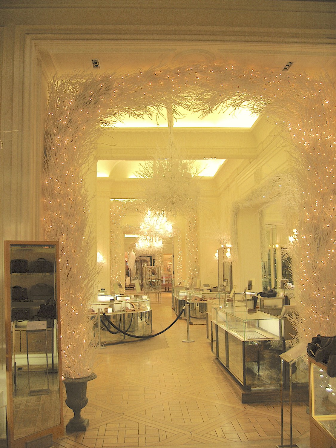 Bergdorf Goodman, photograph 9 of 14